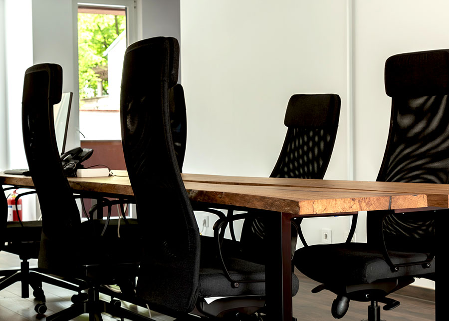 Workstations with Ergonomic chairs